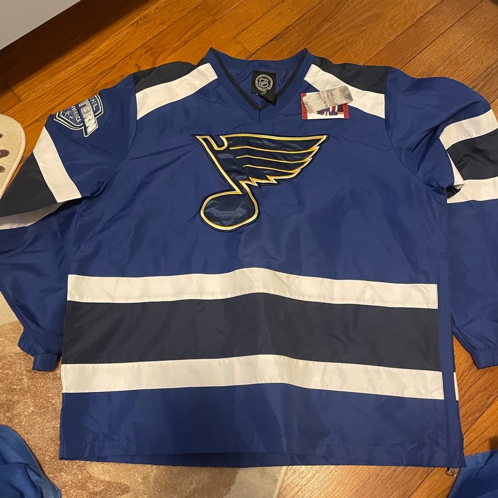 ST LOUIS BLUES NHL PULLOVER JACKET NWT SIZE XL